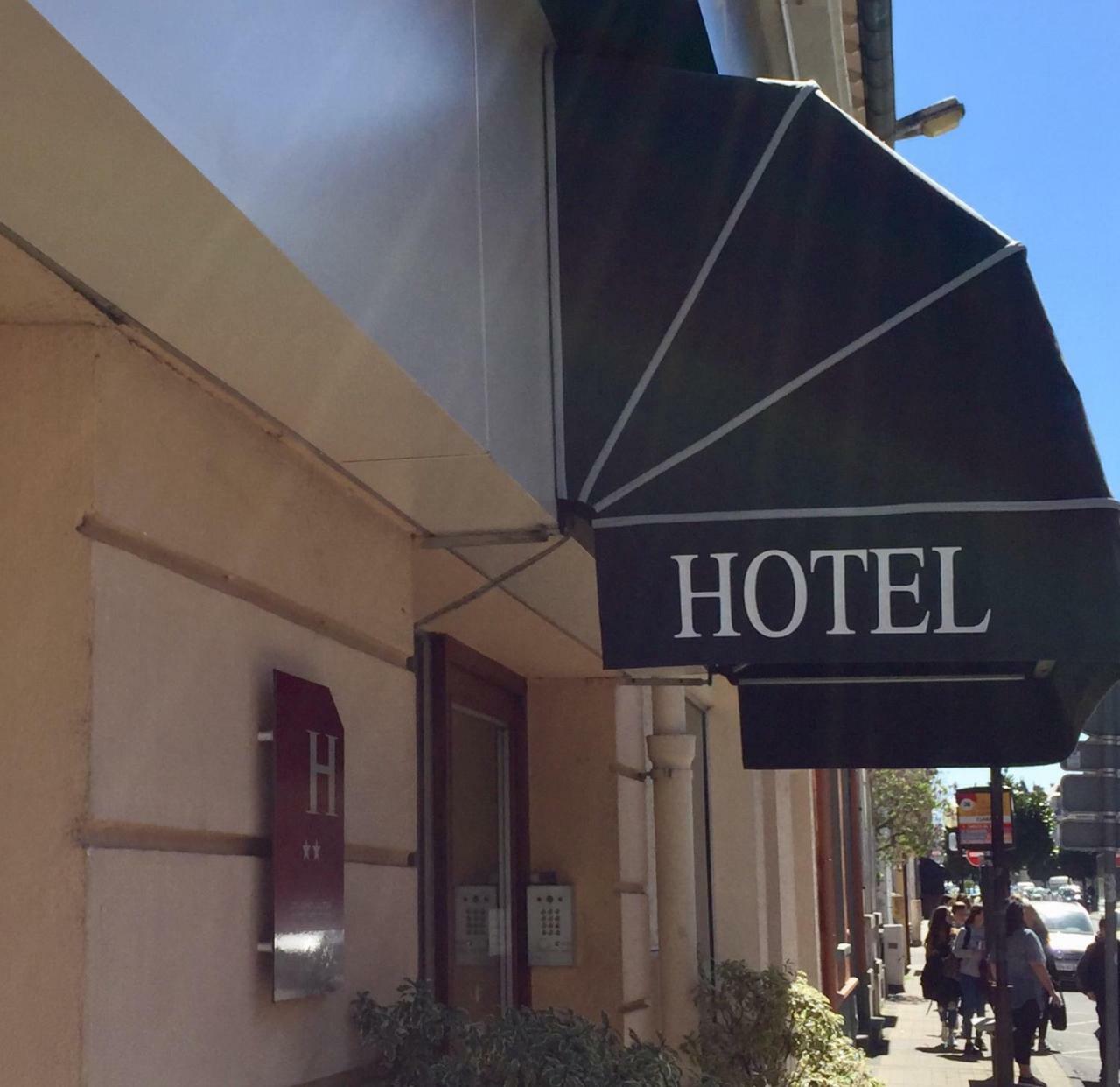 Hotel De L'Avenue Tarbes Exterior photo